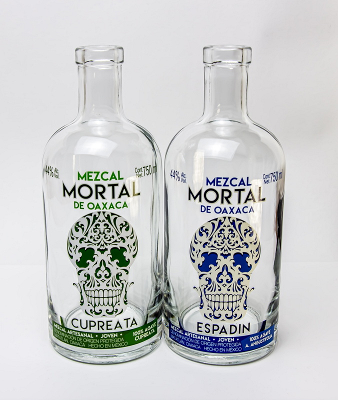 Botellas y cristaleria